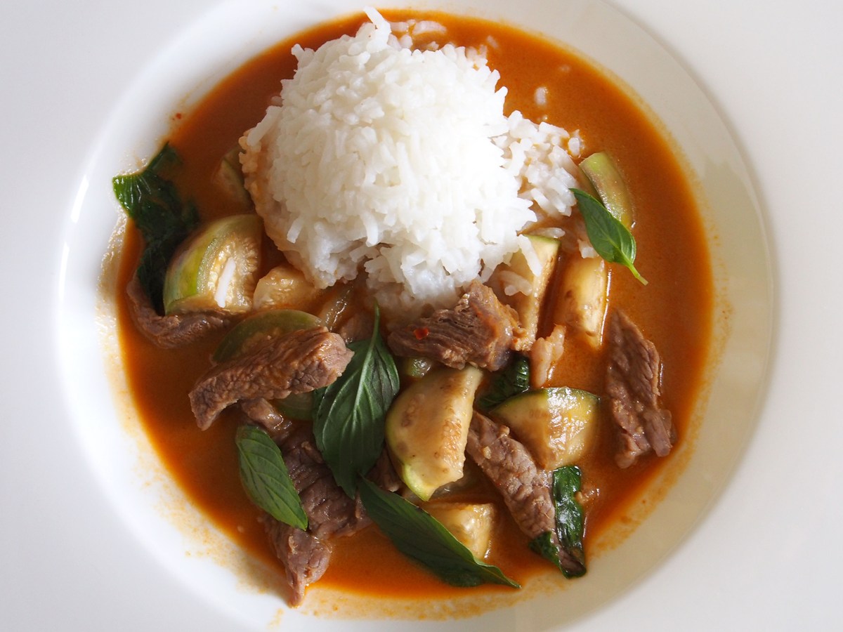 Rotes Thai Curry mit Rindfleisch • Cucina Christina