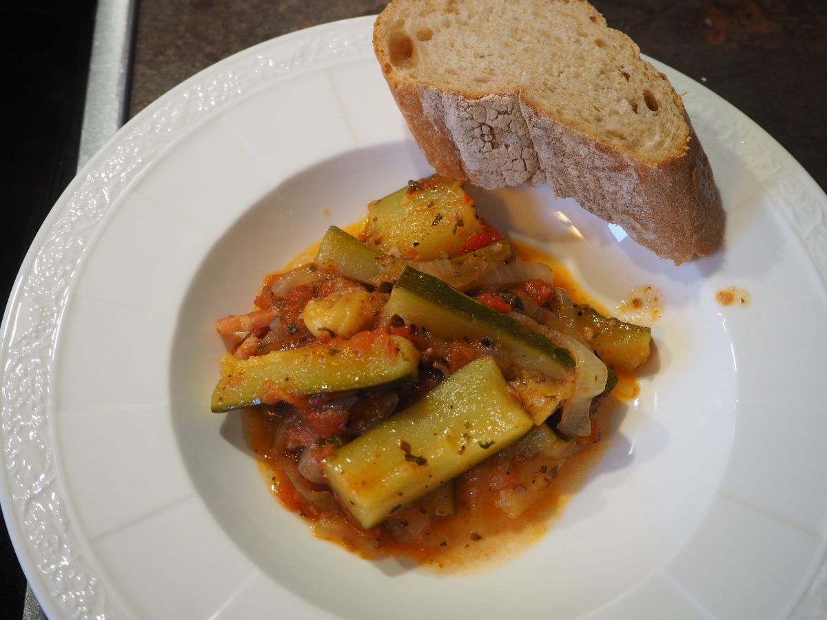 Zucchini mit Speck und Tomaten • Cucina Christina